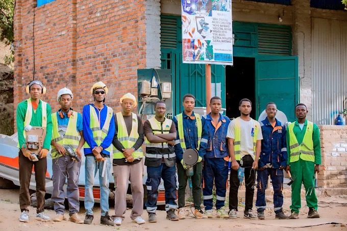 The A-Z Manufacturing team at the Karongi workshop