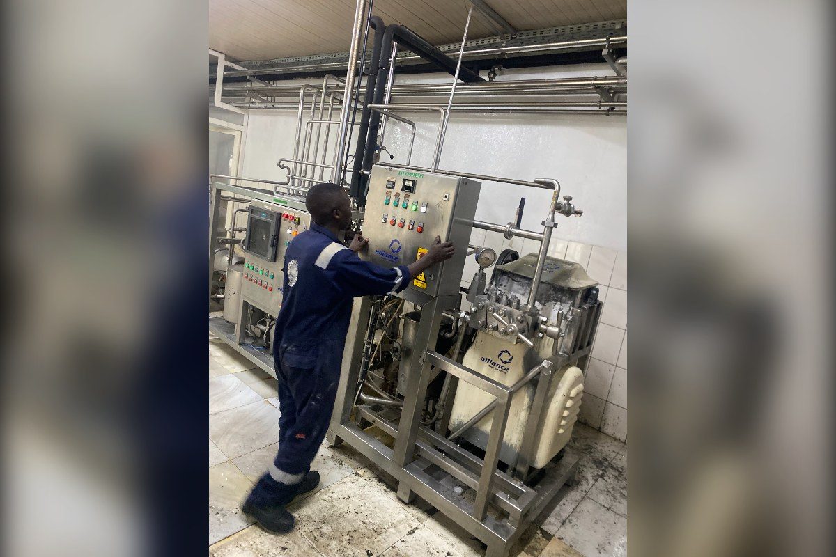 Maintaining a milk homogenizer at a dairy in Giheke